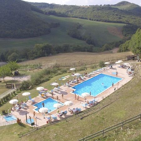 Agriturismo Orsaiola Urbania Exterior foto